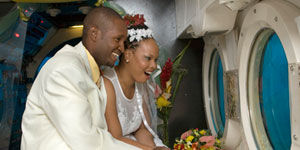 exotic-caribbean-wedding-underwater